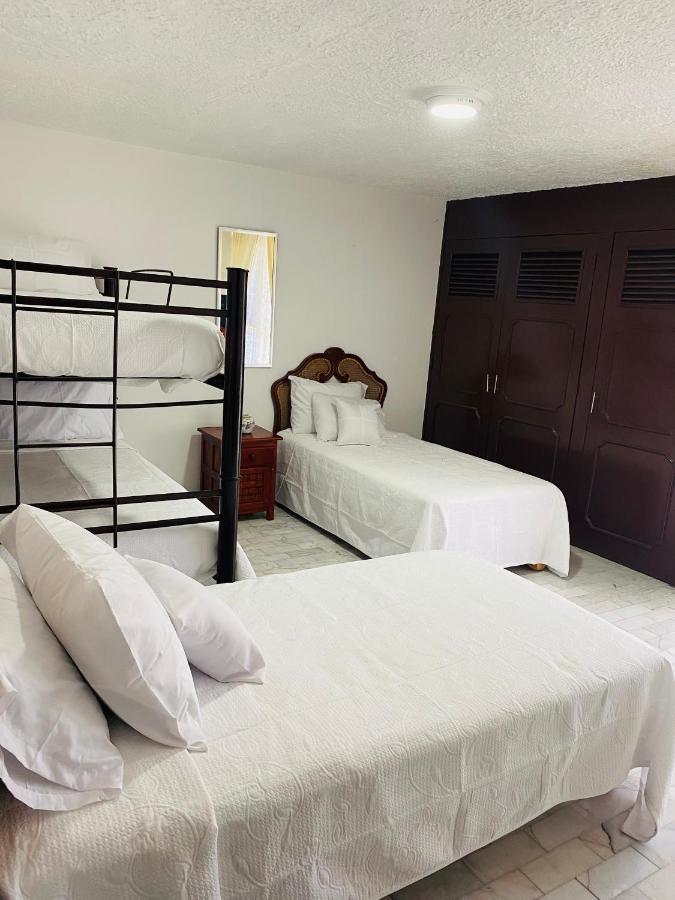 Hostal Guadalajara Cosmopolitan Providencia Экстерьер фото